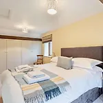 3 Bed In Penrith Oc-93379 *