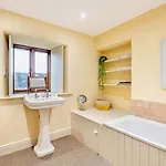 3 Bed In Penrith Oc-93379
