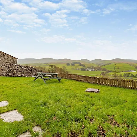 3 Bed In Kirkby Stephen 93379 Holiday home *