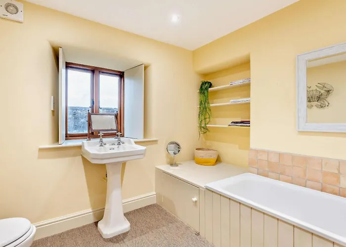 3 Bed In Penrith Oc-93379