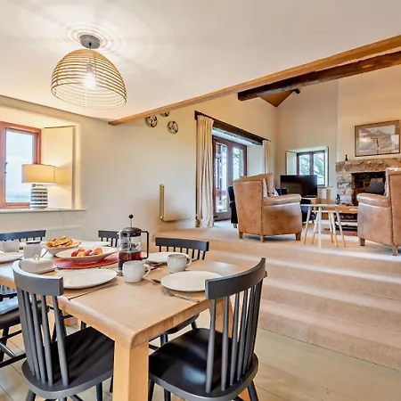 3 Bed In Penrith Oc-93379 Ортон